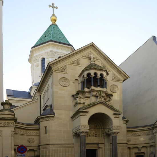 01-Eglise Arménienne-rue Jean Goujon